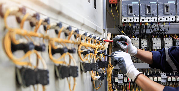 Professional Electrician technician working in Paducah, TX